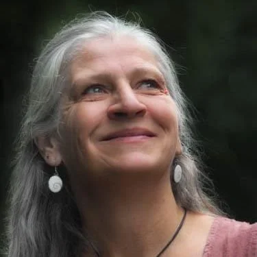 Porträt von Monika Hofrichter
