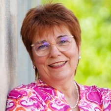Porträt von Christine Mangold